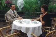 Tussin (Michael Roll) und Traudl Grandauer (Christine Neubauer). Tussin (Michael Roll) und Traudl Grandauer (Christine Neubauer).