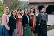 Herausgeputzt und bereit für die Siegerehrung (von links): Veronika Röll, Isabella Mereien, Tanja Zeller, Fini Reißaus, Carolin Meier, Katharina Lerf und Julia Hausladen. Herausgeputzt und bereit für die Siegerehrung (von links): Veronika Röll, Isabella Mereien, Tanja Zeller, Fini Reißaus, Carolin Meier, Katharina Lerf und Julia Hausladen.