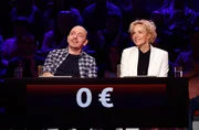 Rateteam-Kapit&auml;n Bernhard Ho&euml;cker (l.) mit der Schauspielerin Katja Riemann (r.).