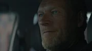 Wisting (Sven Nordin) muss großen Druck aushalten. Wisting (Sven Nordin) muss großen Druck aushalten.