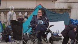 Eine Frau k&auml;mpft f&uuml;r ihren Bruder: Sanaa Soueif 2022 in London.