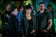 Auf einem Klassentreffen begegnet Josef Eriksson (Martin Wallstr&ouml;m, r.) den Schwestern &Aring;sa Karlsson (Johanna Lazcano, l.) und Cissi Karlsson (Malin Arvidsson, M.) seit langer Zeit wieder.