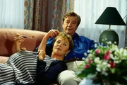 Margot (Jutta Speidel) und Berthold (Günter Mack) können sich einfach nicht einigen, wie denn nun der zukünftige Sohn heißen soll. Margot (Jutta Speidel) und Berthold (Günter Mack) können sich einfach nicht einigen, wie denn nun der zukünftige Sohn heißen soll.