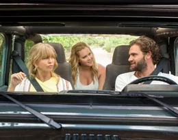 (v.l.n.r.) Linda Middleton (Goldie Hawn); Emily Middleton (Amy Schumer); James (Tom Bateman)