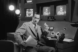 Edward R. Murrow (David Strathairn)