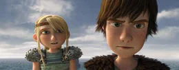 Drachen t&ouml;ten? Niemals! Hicks (r.), der Sohn des groben Wikingerh&auml;uptlings Haudrauf, sch&auml;mt sich vor der mutigen Astrid (l.) f&uuml;r seine Angst vor den wilden Bestien.