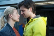 Sonja (Anne Apitzsch) und Paco (Milos Vukovic) treffen sich zuf&auml;llig am Bulli von Micki und Tobias. Unvorsichtig wollen sie sich ihrer Leidenschaft hingeben, als sie pl&ouml;tzlich gest&ouml;rt werden...
