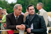 DI Geordie Keating (l., Robson Green) und Will Davenport (r., Tom Brittney).