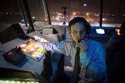 Scoot McNairy (Jake).