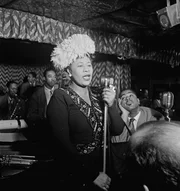 Ella Fitzgerald mit Dizzy, im Downbeat Cafe in New York.