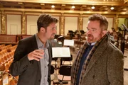 L-R: Lukas Horvath (Philipp Hochmair), Josef P&ouml;schl (Cornelius Obonya).