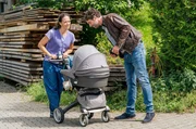 Lars (Kai Albrecht) begegnet zuf&auml;llig Sophie (Janina Flieger) auf dem Fallerhof, ohne zu wissen, dass die sich von Constantin getrennt hat. Und Sophie wei&szlig; nicht, wie oder ob sie Lars die Wahrheit &uuml;ber Konrad sagen soll.