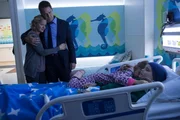 v.li.: Elise Jensen (Gretchen Mol), Dane Jensen (Gerard Butler), Lauren Jensen (Julia Butters), Ryan (Maxwell Jenkins)