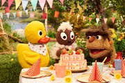 Pittiplatsch feiert mit Moppi und Schnatterinchen Geburtstag.