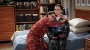 L-R: Leonard Hofstadter (Johnny Galecki), Sheldon Cooper (Jim Parsons)