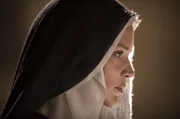 Benedetta (Virginie Efira), eine Nonne in einem toskanischen Kloster zu Beginn des 17. Jahrhunderts, wird immer wieder von religi&ouml;sen Visionen heimgesucht: Steht sie unter besonderem Schutz Christis oder ist alles nur eine T&auml;uschung?