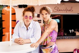 v.li.: Paula (Julia Jendro&szlig;ek), Kim (Nico Stank).