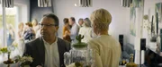 Ryszard (Zbigniew Zamachowski) und Helga (Ulrike Willenbacher) qu&auml;len sich durch die Party.