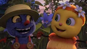 Klaus die Laus und die kleine Biene Iris &uuml;ben gemeinsam f&uuml;r die Show. Die vielen anstrengenden Proben haben sich gelohnt!