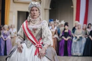 Maria Theresia (Ursula Strauss) regiert mit harter Hand. Doch nicht nur als Herrscherin, sondern auch als Mutter macht sie keine Kompromisse.