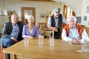 (v.li.): Harald Krassnitzer (Thomas Stickler), Christine Ostermayer (Hermine Schnell), Branko Samarovski (Blasius Schmalzl), Wolfgang H&uuml;bsch (Gottfried Schnell).