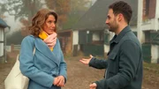 Lou (Eva-Maria Grein von Friedl) und Daniel (Daniel Fritz) vers&ouml;hnen sich nach einem heftigen Streit und wollen gemeinsam mit den Kindern reden.