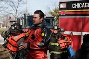 Kelly (Taylor Kinney)