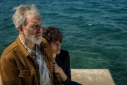 Stascha (Jasmin Gerat) befragt Branko (Rufus Beck) nach Luka. Stascha (Jasmin Gerat) befragt Branko (Rufus Beck) nach Luka.