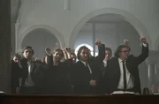 Es regt sich Protest auf Winnes Trauerfeier. Es regt sich Protest auf Winnes Trauerfeier.