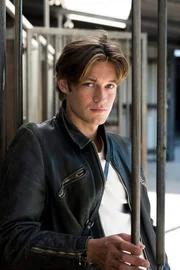 Unsere wunderbaren Jahre, Staffel II - Damian Hardung Winne Wolf (Damian Hardung) Unsere wunderbaren Jahre, Staffel II - Damian Hardung Winne Wolf (Damian Hardung)