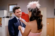 Fritz (Thimo Meitner) macht Lale (Yeliz Simsek) vor ihrem großen Auftritt Mut. Fritz (Thimo Meitner) macht Lale (Yeliz Simsek) vor ihrem großen Auftritt Mut.
