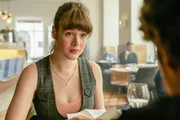 Lilia Herrmann (Mirjam, jung).