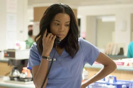 Dena (Gabrielle Union) ahnt nichts von der geplanten Entf&uuml;hrung ihres Sohnes.