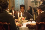 1841, Saratoga Springs, New York: Solomon Northup (Chiwetel Ejiofer) lebt als freier Afroamerikaner ein bescheidenes, aber komfortables Leben mit seiner Frau und seinen beiden Kindern. Doch dann wird er von zwei M&auml;nnern unter Drogen gesetzt, gefesselt und in die Sklaverei verkauft ...