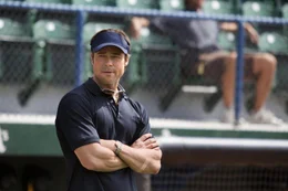 Billy Beane (Brad Pitt) will das Baseballteam Oakland Athletics wieder nach ganz oben bringen. Doch eine schlechte Saison und der Transfer vieler guter Spieler stellen ihn vor eine enorme Herausforderung.