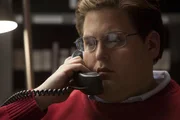 Der junge Wirtschaftsanalyst Peter Brand (Jonah Hill) glaubt, ein todsicheres System entwickelt zu haben, mit Computerstatistiken eine perfekte Mannschaft ohne Stars aufbauen zu k&ouml;nnen ...