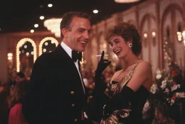 L-R: Tom Farrell (Kevin Costner) und Susan Atwell (Sean Young)
