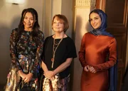 (v.l.n.r.) Rosa Reyes (Natalia del Riego); Roberta Deeks (Pamela Reed); Special Agent Fatima Namazi (Medalion Rahimi)