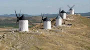 Die Windmühlen im kastilischen La Mancha wurden durch die Romanfigur Don Quichote bekannt. Die Windmühlen im kastilischen La Mancha wurden durch die Romanfigur Don Quichote bekannt.