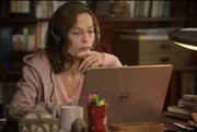 Patience Portefeux (Isabelle Huppert) arbeitet als Polizeidolmetscherin.