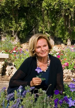 Lea (Ruth Maria Kubitschek) ist gl&uuml;cklich auf ihrem mallorquinischen Gut.