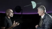 Michael Feuchtinger beim Interview mit Karl Hohenlohe im Planetarium.