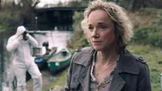 Marlene Seefeldt (Claudia Geisler) am Fundort der Leiche.