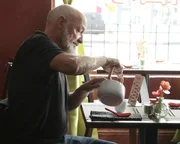 Richard Kindred (Terry O'Quinn).