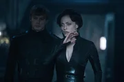 Varga (Bradley James, l.); Semira (Lara Pulver, r.)
