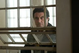 Mit Hilfe von Detective Mike Barron (Ian McShane) gelingt es Emily, Lilith vor dem grausigen Schicksal zu bewahren, das ihre Eltern f&uuml;r sie vorgesehen haben. Ein Fehler?
