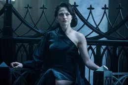 Semira (Lara Pulver)