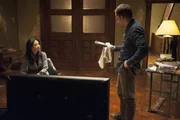 Zusammen versuchen sie, einen neuen Fall aufzukl&auml;ren: Sherlock Holmes (Jonny Lee Miller, r.) und Joan Watson (Lucy Liu, l.) ...