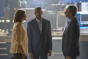 (v.l.n.r.) Gina Powell (Melinda McGraw); Todd Jamieson (Bryan Terrell Clark); Dwayne Pride (Scott Bakula) (v.l.n.r.) Gina Powell (Melinda McGraw); Todd Jamieson (Bryan Terrell Clark); Dwayne Pride (Scott Bakula)