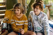 Lotta Petermann (Meggy Hussong, l.); Cheyenne Wawrceck (Yola Streese, r.)